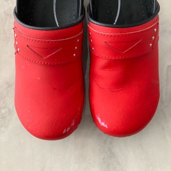 Sanita Red Clog Penny loaf unique design - Picture 4 of 12